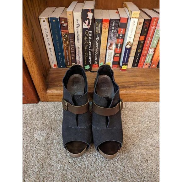 𝅺pedro Garcia brown and black suede stilleto booties sz 41 like new - Picture 1 of 5